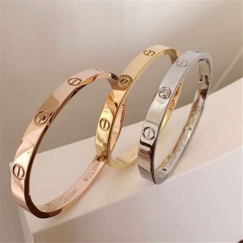 gelang cartier harga.